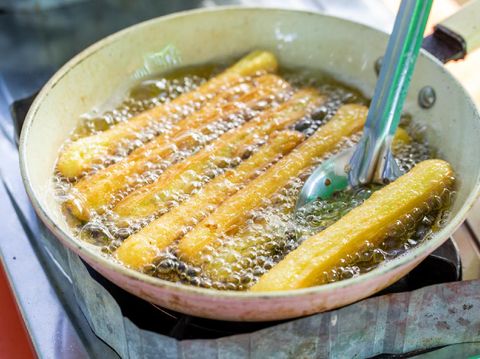 Resep Churros Renyah dengan Cokelat Lumer