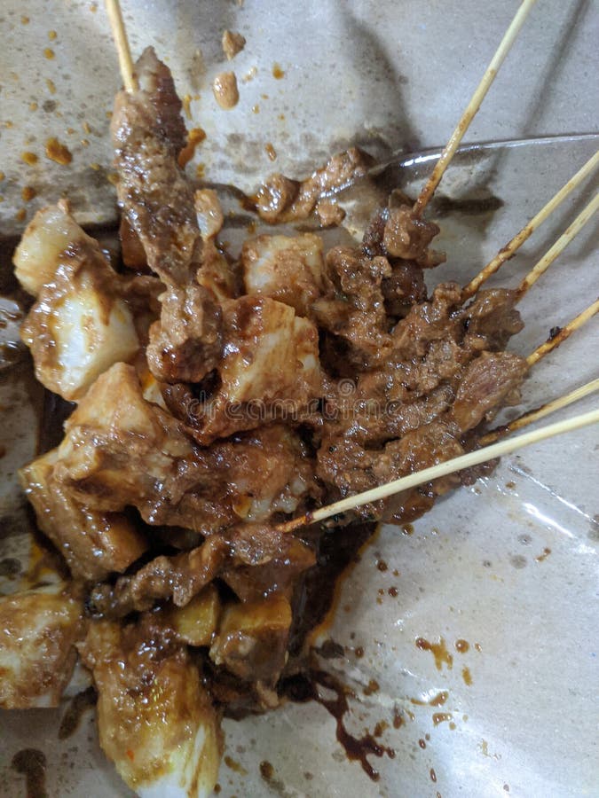 Sate Ayam Madura Bumbu Kacang Legendaris Nikmatnya Menggoda Selera